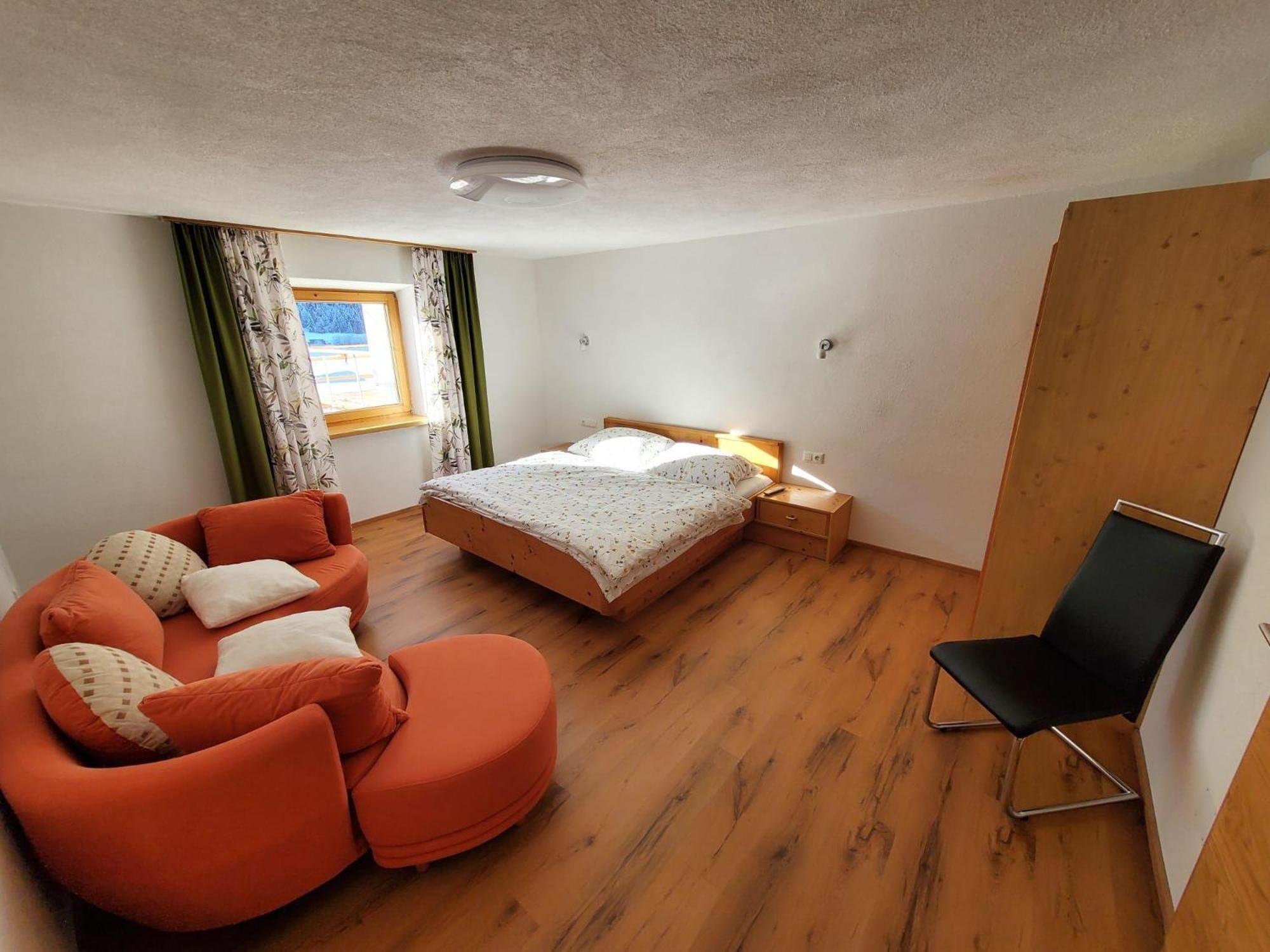 Rosa'S Ferienhaus Ferienwohnung Rote Flueh Grän Exteriör bild